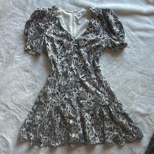 ASTR THE LABEL - Black and White Floral Print Dress